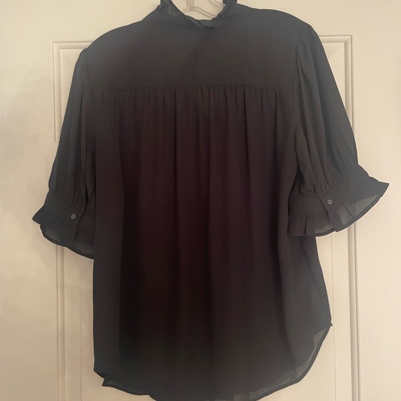 Ann Taylor Black Flutter Sleeve Mandarin Collar Blouse NWT Medium - Picture 4 of 4